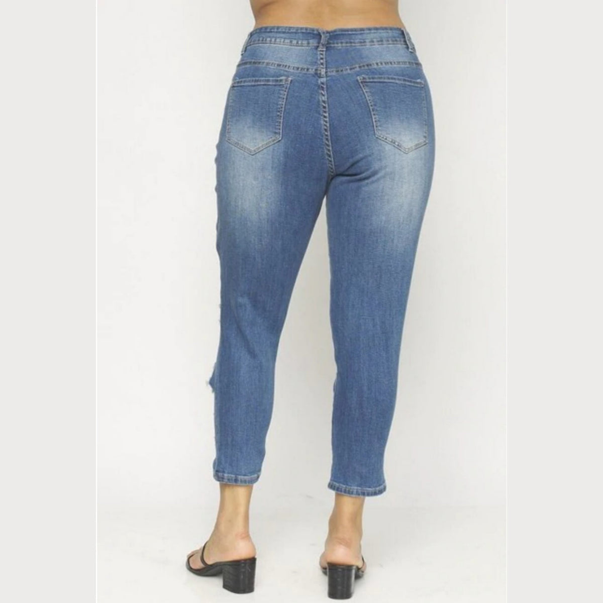 Women's Plus Size Medium Blue Distressed Jeans - Lookeble